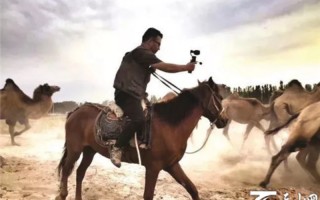 伊犁短视频拍摄剪辑公司 揭秘网红副局长贺娇龙背后的摄影师：拍出策马雪原的是他，一个人的“摄制组”