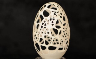 微雕黑科技 鸡蛋微雕，排队机器人……记者带你一览全球科技大会“黑科技”